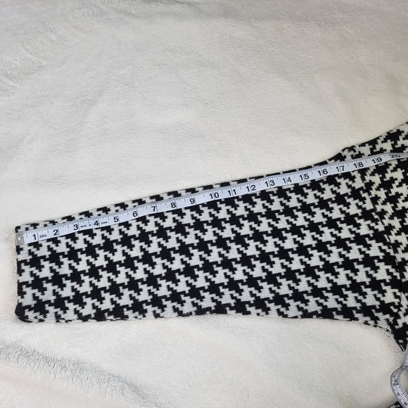 Marks & Spencer Houndstooth Sweater. Black & White. Size 14 - Picture 10 of 12